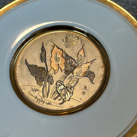 VINTAGE ART OF CHOKIN 24K GOLD EDGED 6” PLATE WITH FLOWER DESIGN two pla… - Picture 10 of 10